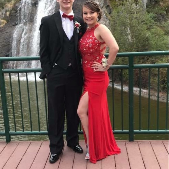 Prom dress - Picture 2 of 2